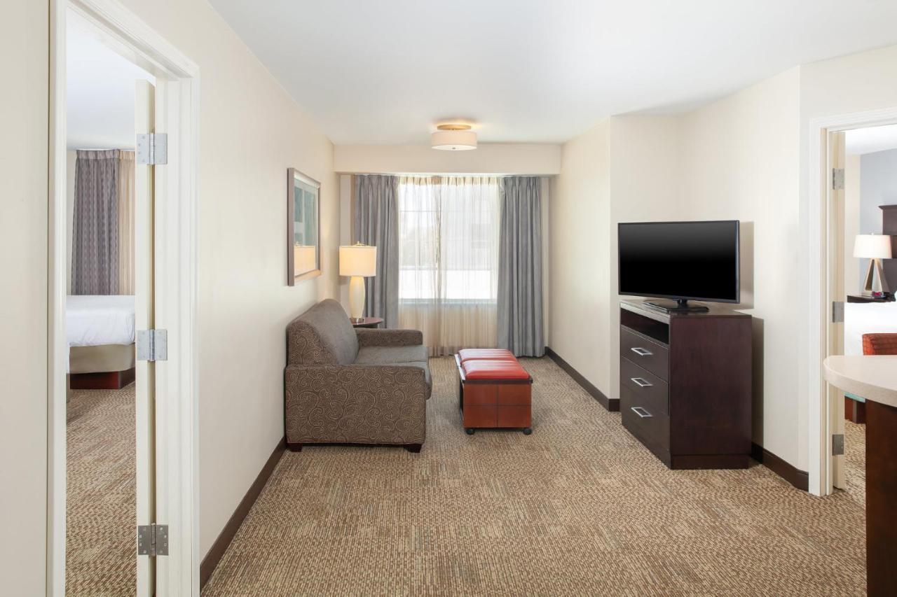 Staybridge Suites Denver - Central Park By Ihg Exterior foto