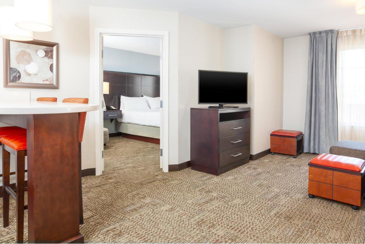 Staybridge Suites Denver - Central Park By Ihg Exterior foto