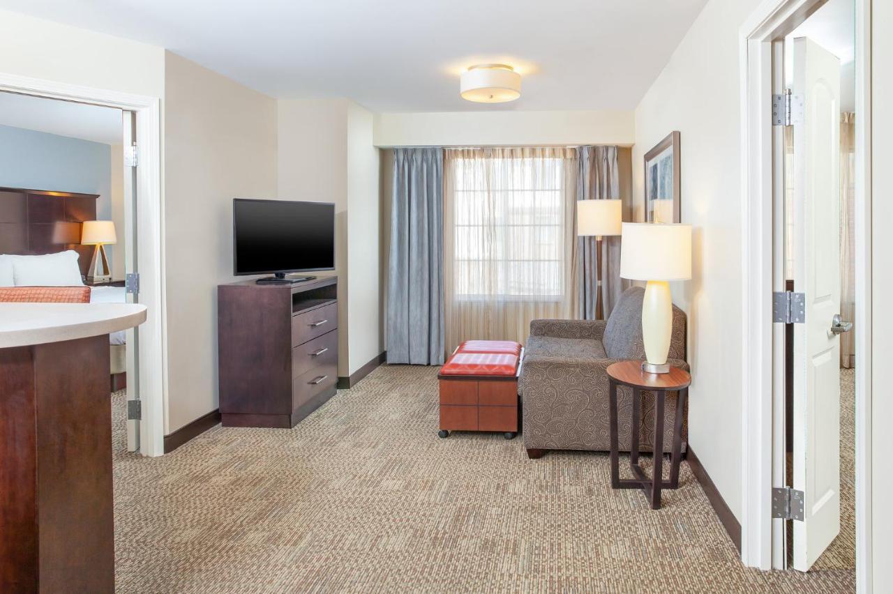 Staybridge Suites Denver - Central Park By Ihg Exterior foto