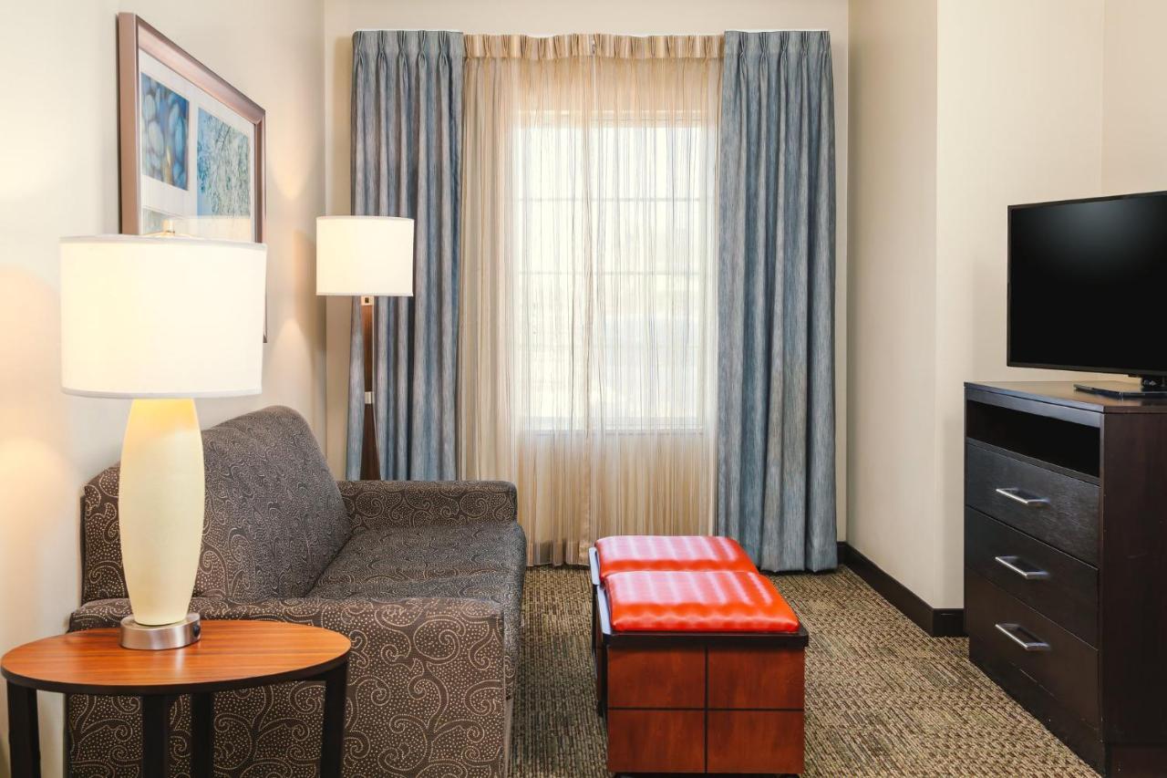Staybridge Suites Denver - Central Park By Ihg Exterior foto