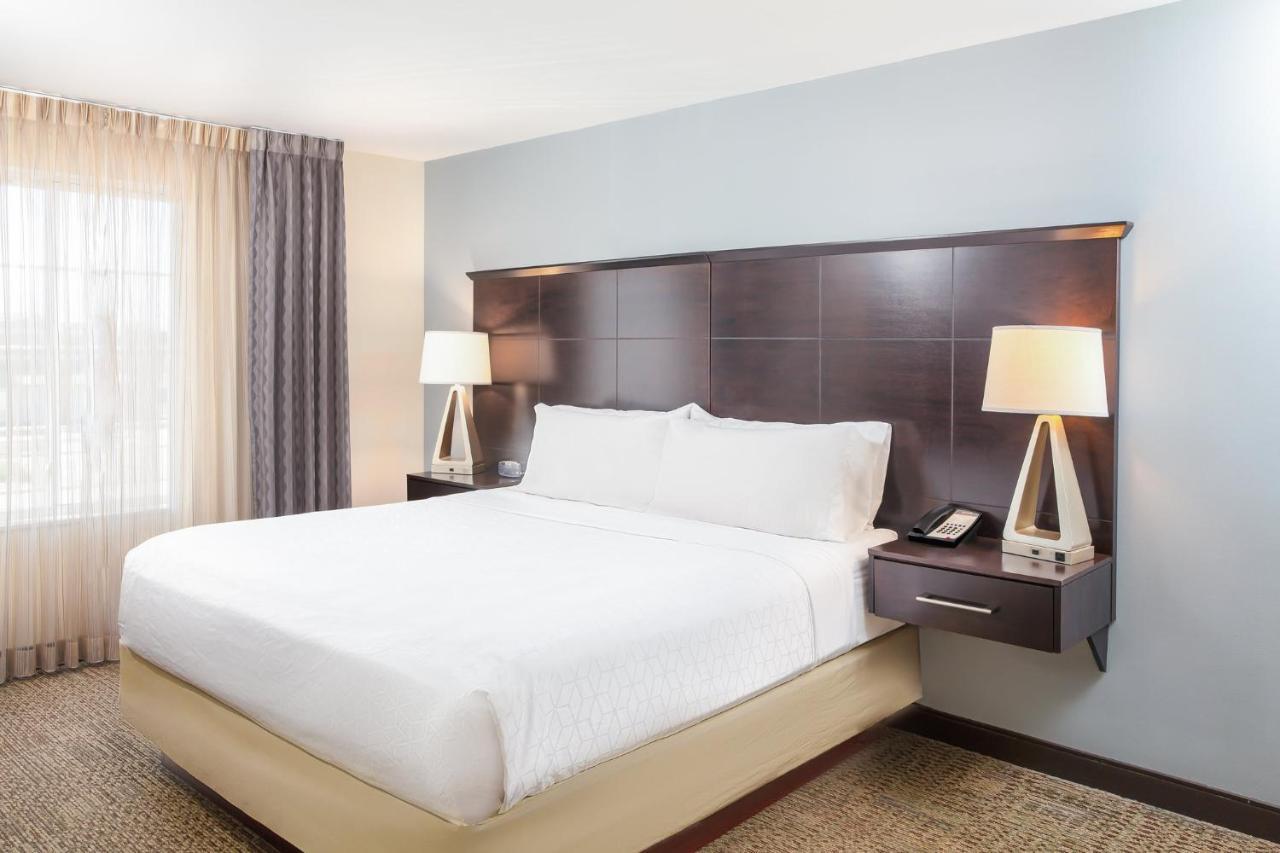 Staybridge Suites Denver - Central Park By Ihg Exterior foto