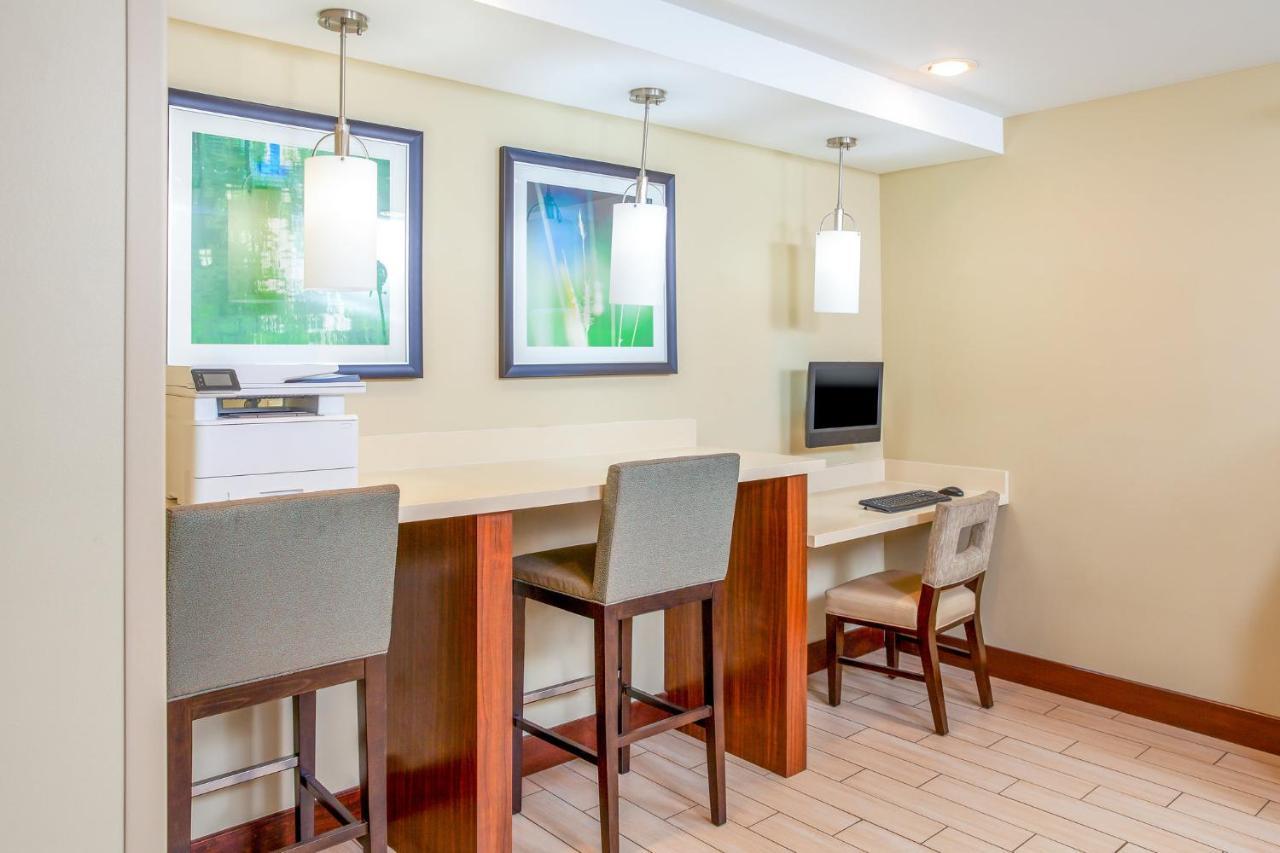 Staybridge Suites Denver - Central Park By Ihg Exterior foto