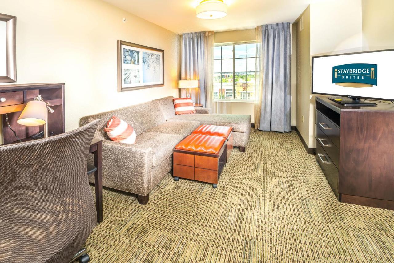 Staybridge Suites Denver - Central Park By Ihg Exterior foto